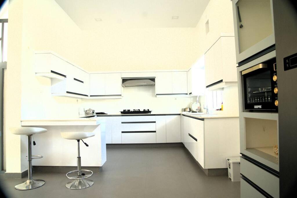 The Urban Getaway Villa Thiruvananthapuram ภายนอก รูปภาพ