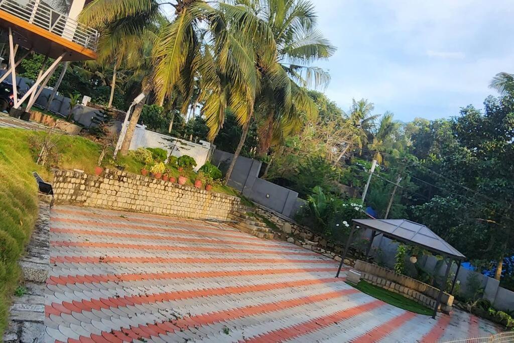 The Urban Getaway Villa Thiruvananthapuram ภายนอก รูปภาพ