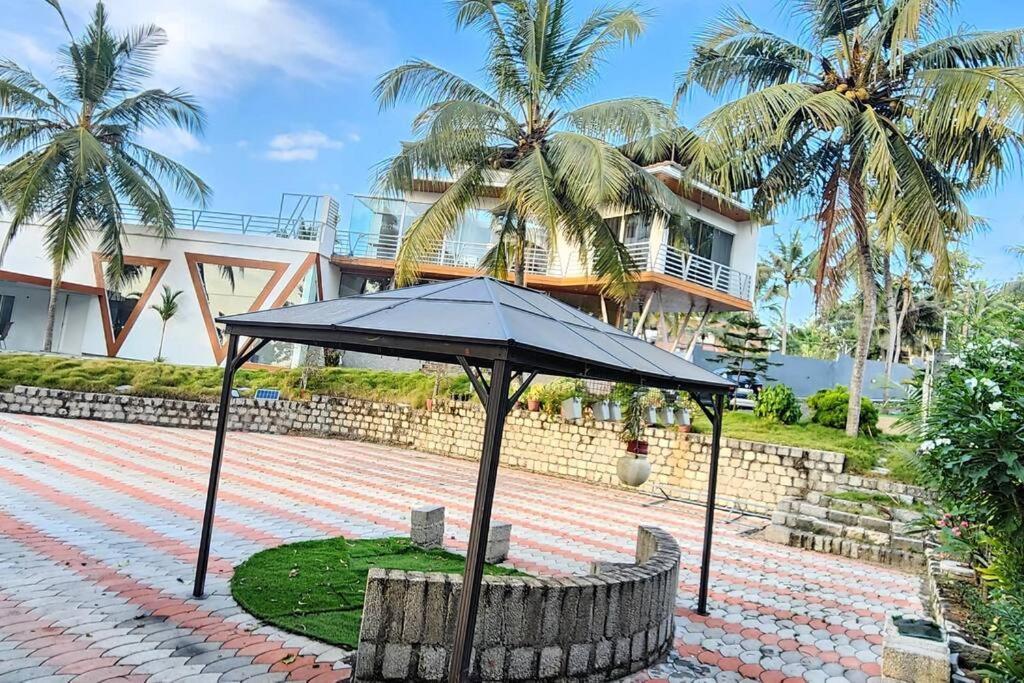 The Urban Getaway Villa Thiruvananthapuram ภายนอก รูปภาพ